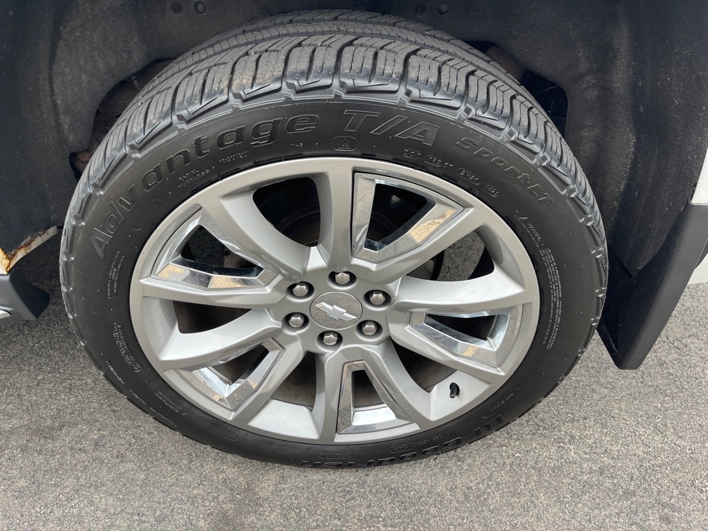 Chevrolet Suburban 4WD 4dr 1500 LTZ 2016