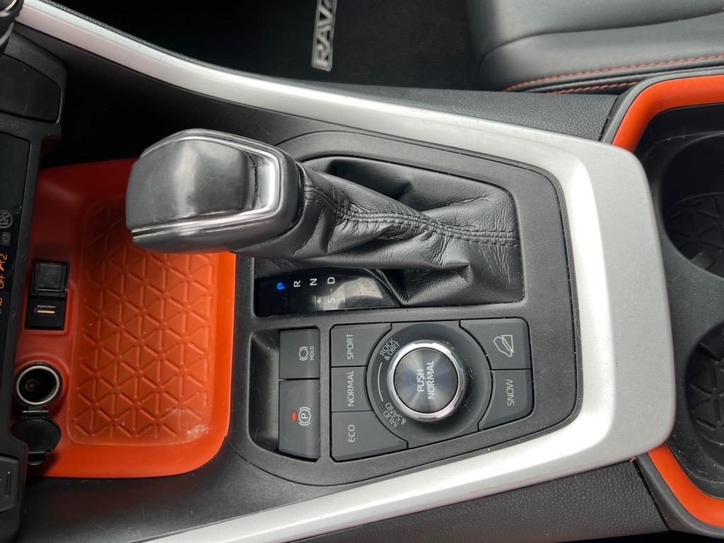 Toyota RAV4 Adventure AWD (Natl) 2021