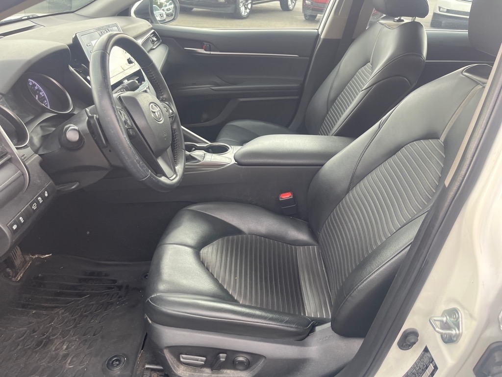 Toyota Camry SE Auto (Natl) 2022