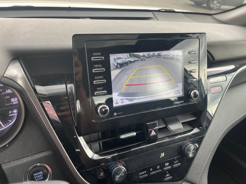 Toyota Camry SE Auto (Natl) 2022