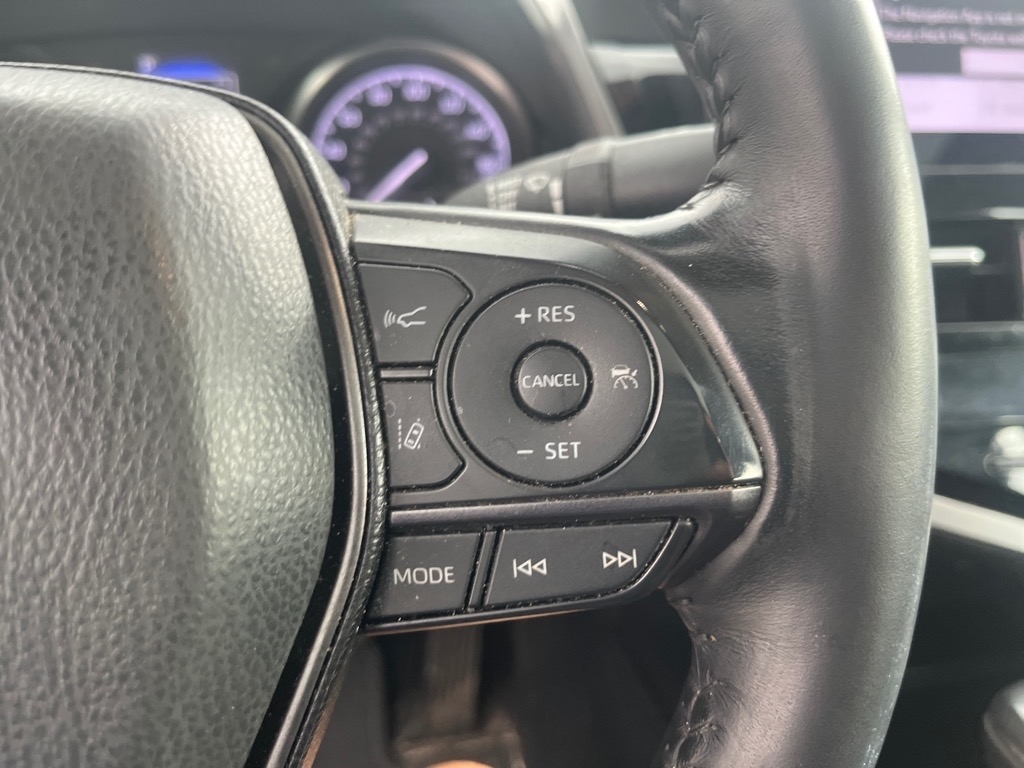 Toyota Camry SE Auto (Natl) 2022