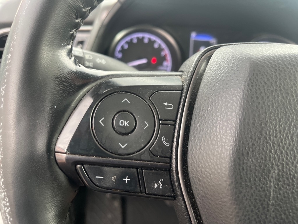 Toyota Camry SE Auto (Natl) 2022