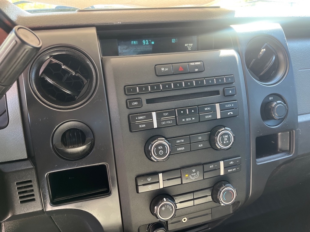 Ford F-150 4WD SuperCab 145" XL 2011