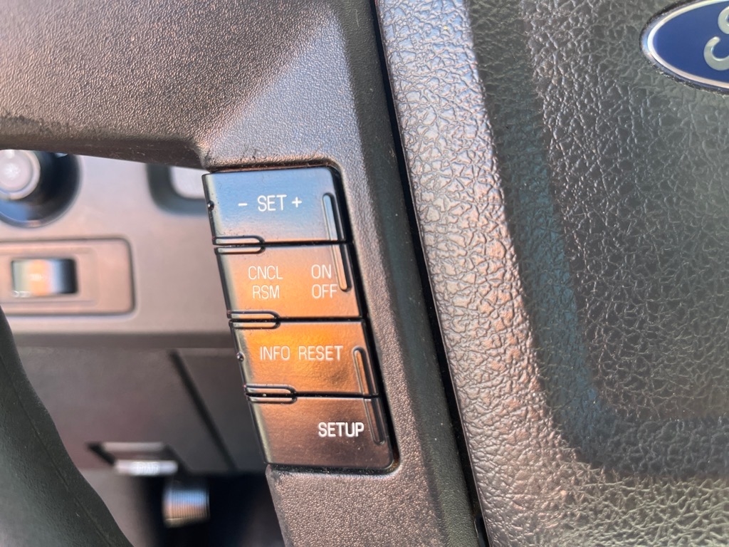 Ford F-150 4WD SuperCab 145" XL 2011
