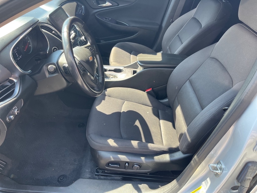 Chevrolet Malibu 4dr Sdn LT 2021