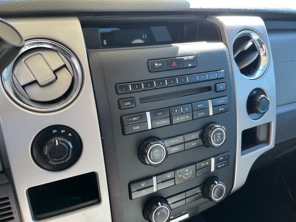 Ford F-150 4WD SuperCab 145" XL 2012