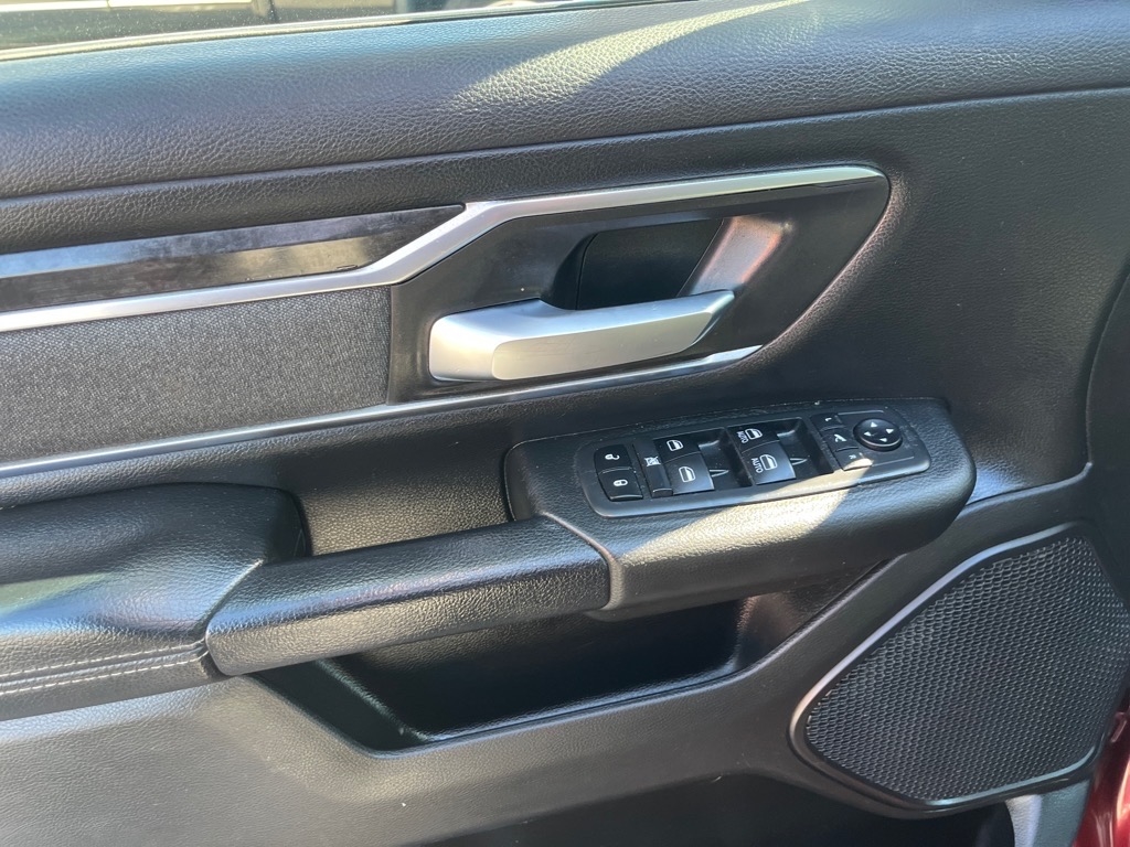 RAM 1500 Big Horn/Lone Star 4x4 Crew Cab 5'7" Box 2019