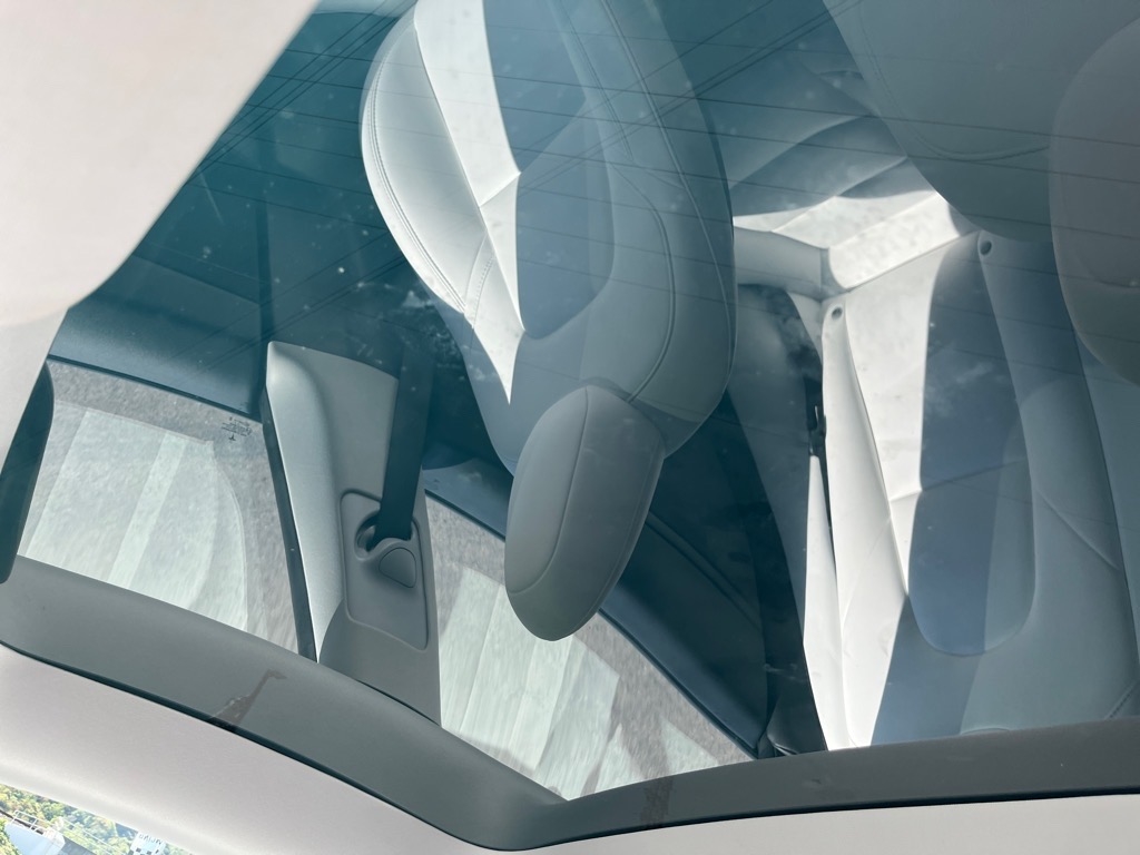 Tesla Model 3  2023