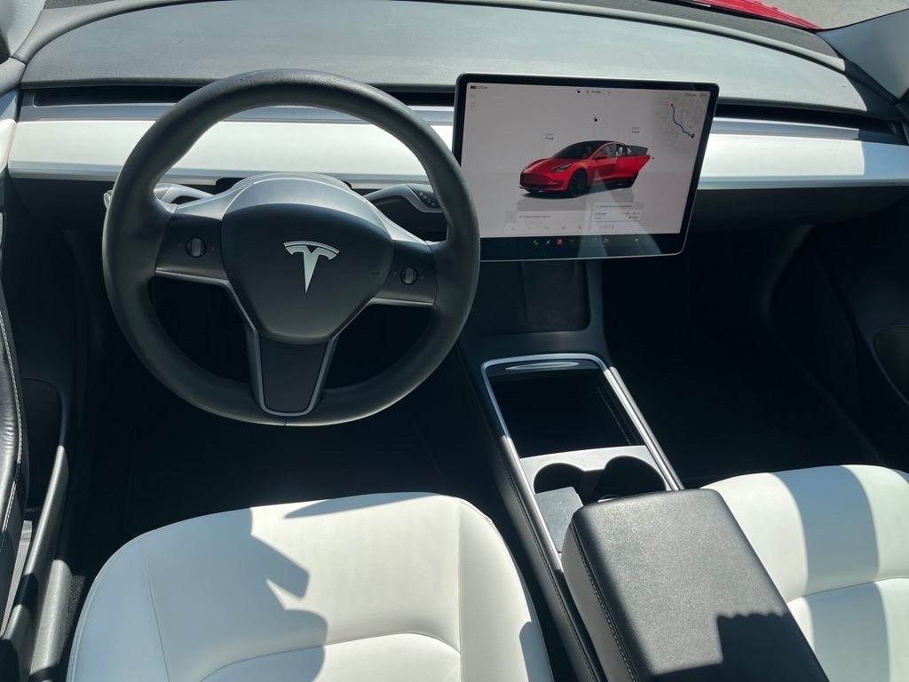 Tesla Model 3  2023