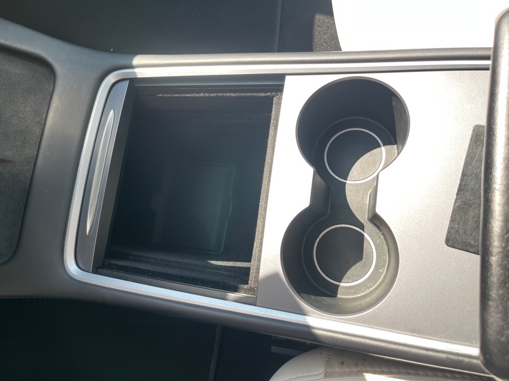 Tesla Model 3  2023