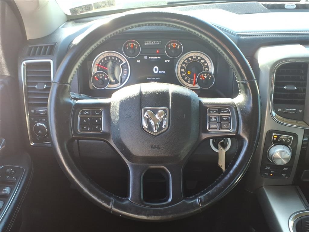 RAM 1500 Night 4x4 Crew Cab 5'7" Box 2017