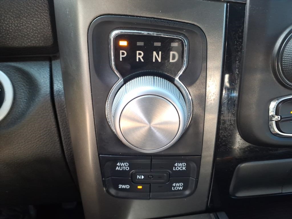 RAM 1500 Night 4x4 Crew Cab 5'7" Box 2017