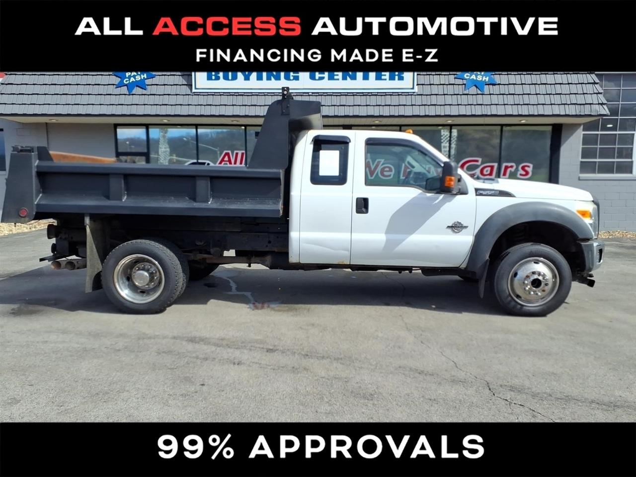 2011 Ford Super Duty F-550 DRW 4WD SuperCab 162" WB 60" CA XL