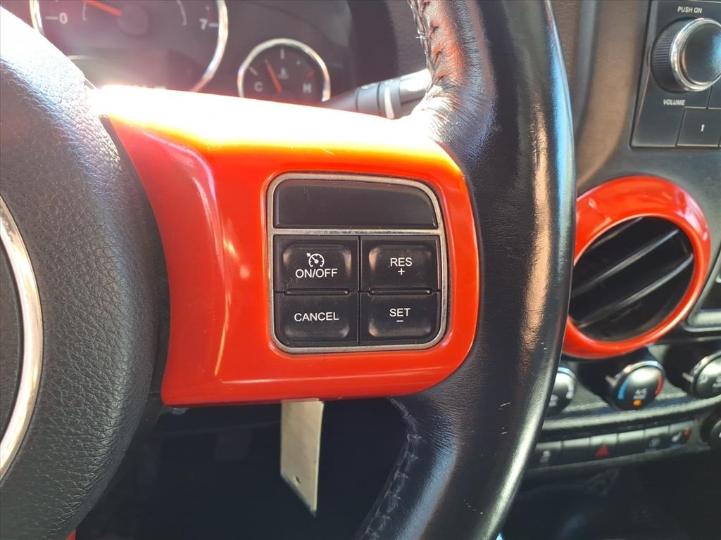 2017 Jeep Wrangler Unlimited Sahara photo 13