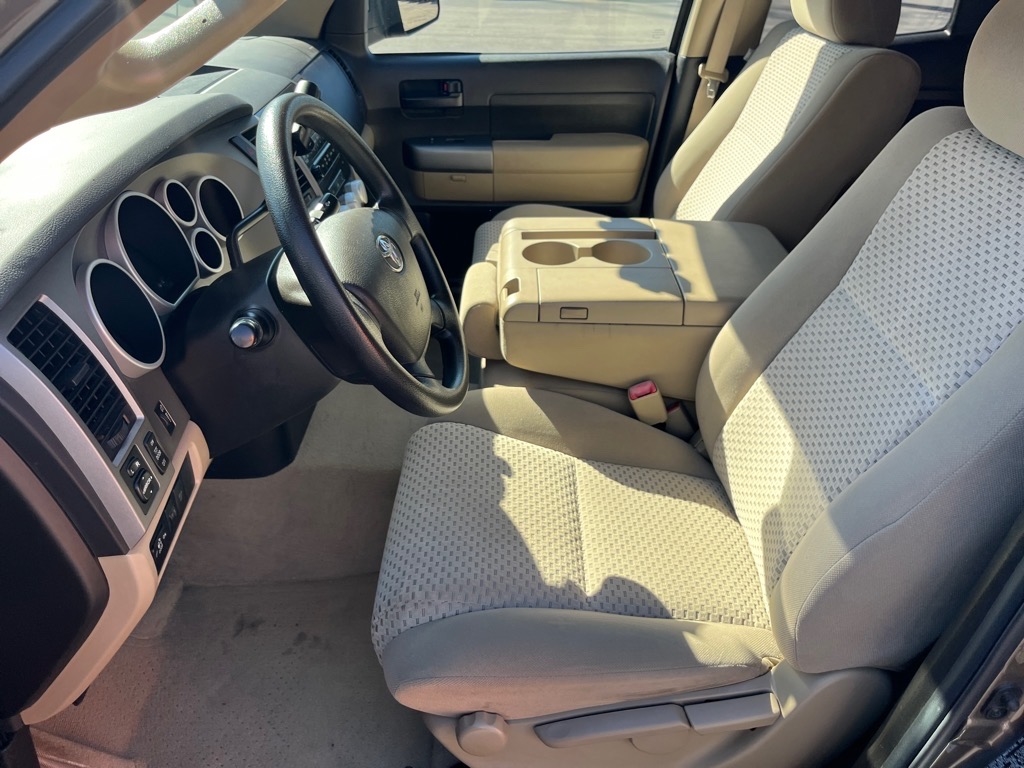 Toyota Tundra 4WD Truck Dbl 4.6L V8 6-Spd AT (Natl) 2011