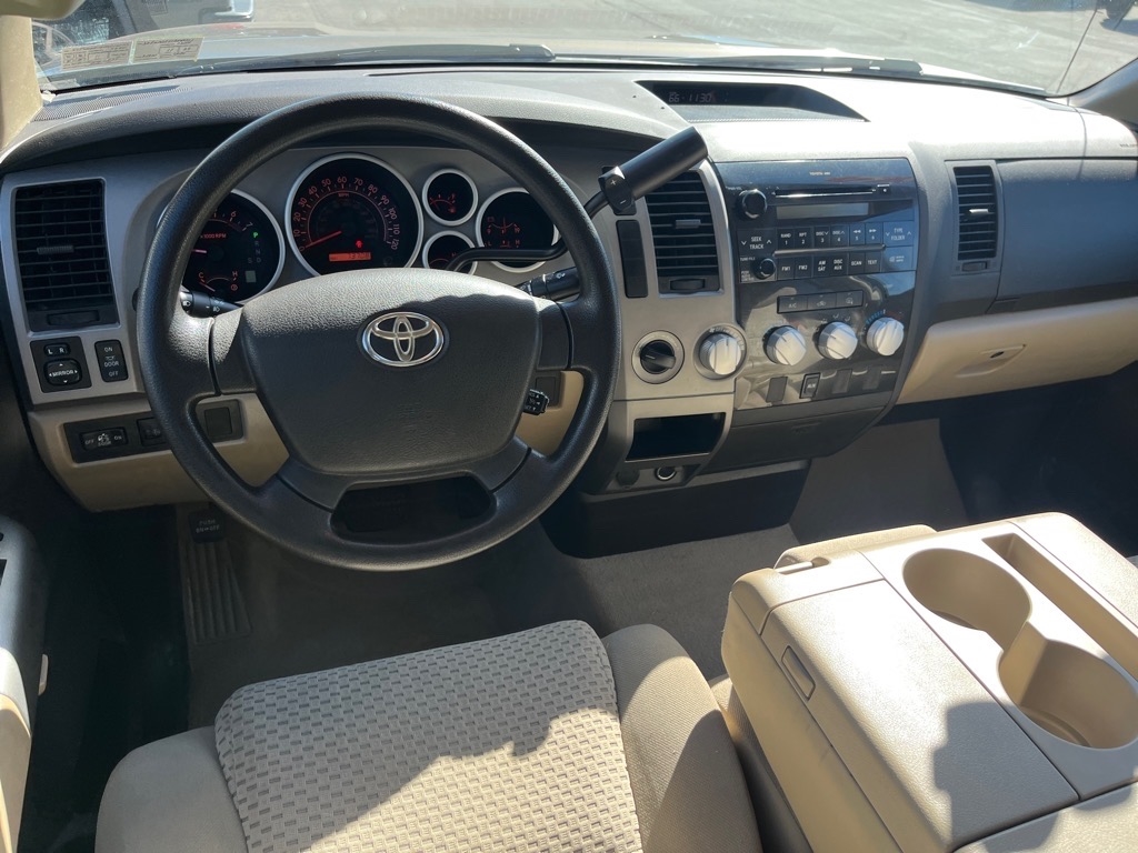 Toyota Tundra 4WD Truck Dbl 4.6L V8 6-Spd AT (Natl) 2011