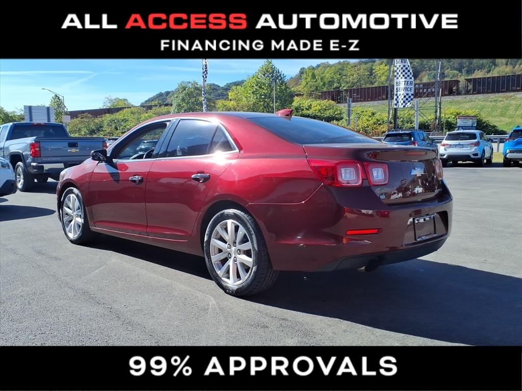 2015 Chevrolet Malibu LTZ photo 3