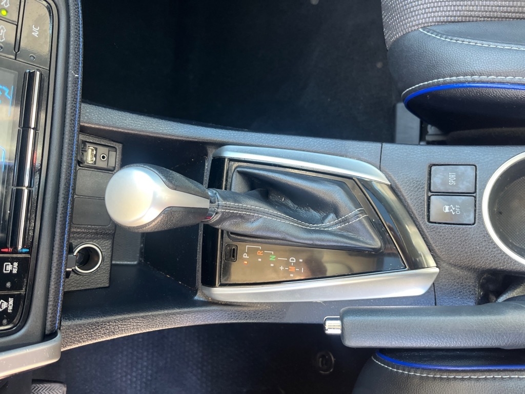 Toyota Corolla L CVT (Natl) 2017