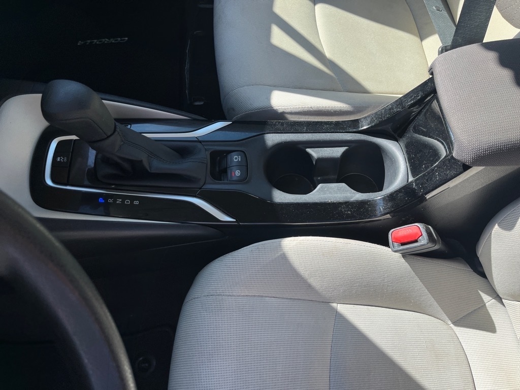 Toyota Corolla LE CVT (Natl) 2021