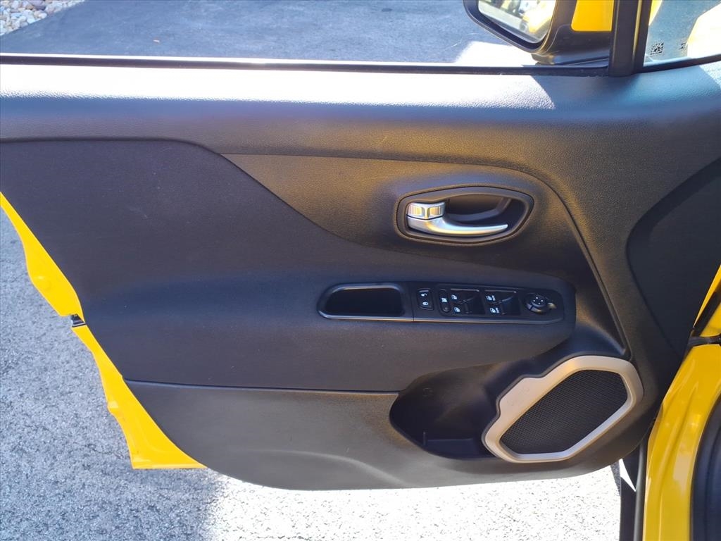 Jeep Renegade FWD 4dr Latitude 2016