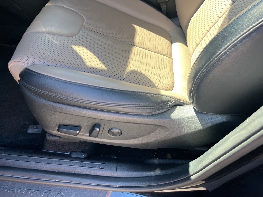 Hyundai Santa Fe SEL FWD 2023