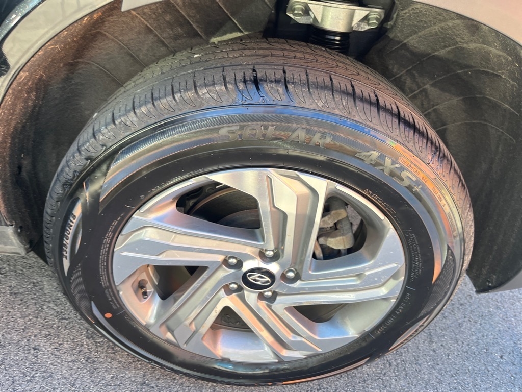 Hyundai Santa Fe SEL FWD 2023