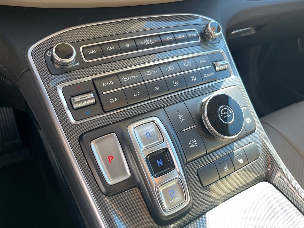 Hyundai Santa Fe SEL FWD 2023