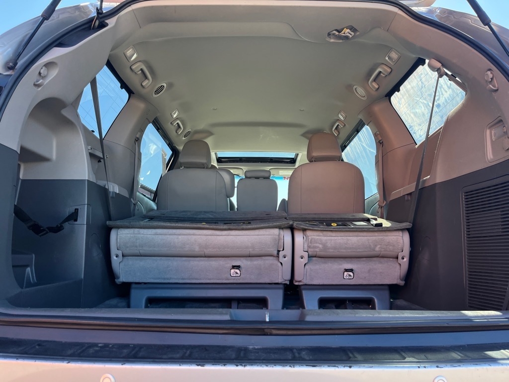 Toyota Sienna XLE Auto Access Seat FWD 7-Passenger (Natl) 2017