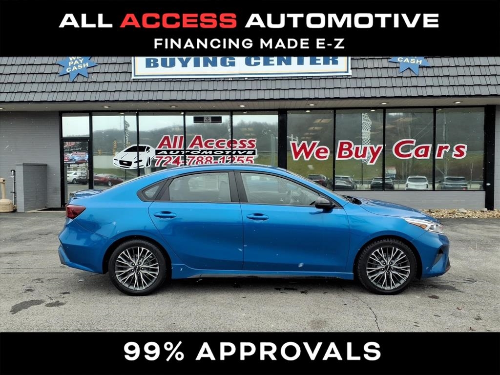 2022 Kia FORTE GT-Line's photo