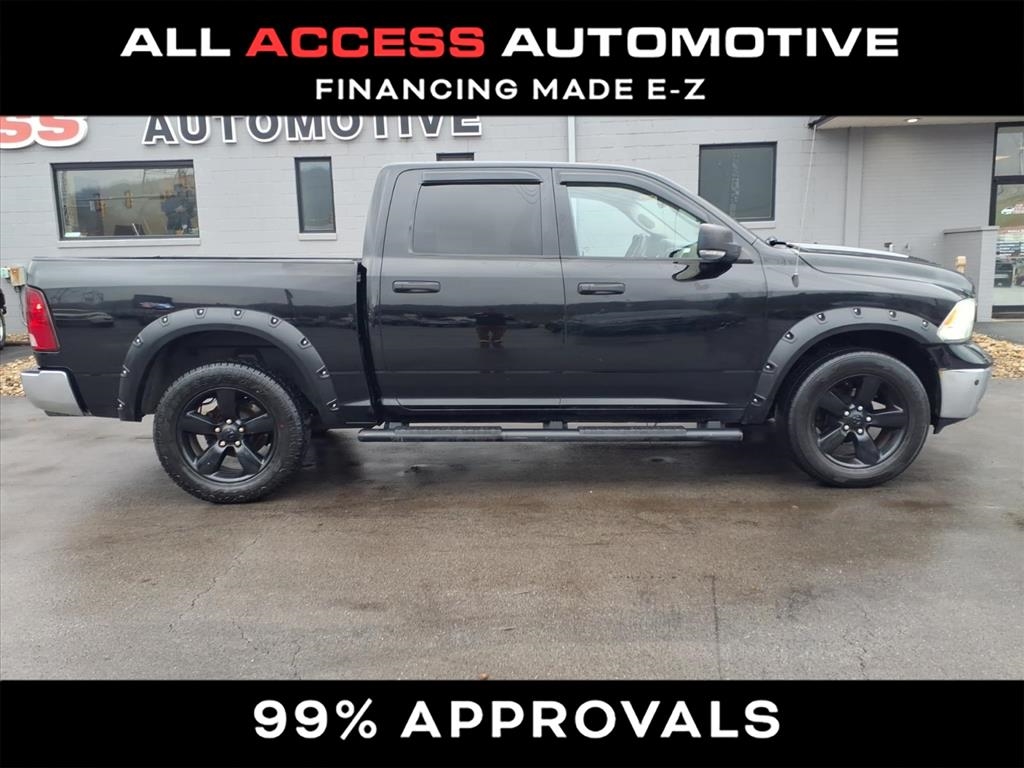 2014 RAM 1500 4WD Crew Cab 140.5" Outdoorsman