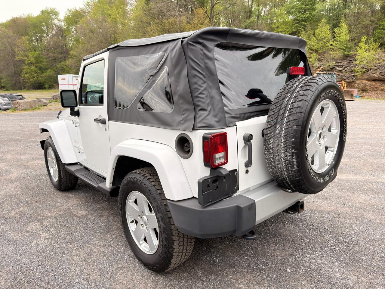 Jeep Wrangler 4WD 2dr Sahara 2012