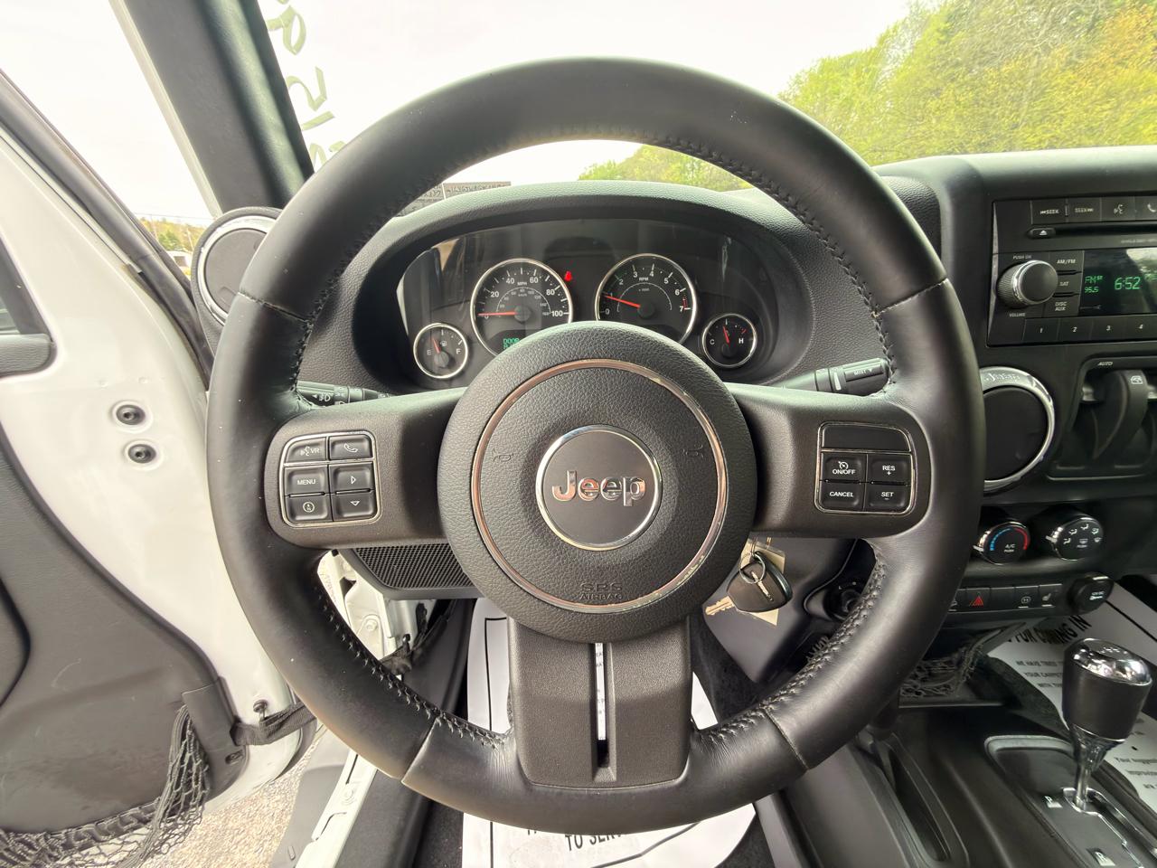 Jeep Wrangler 4WD 2dr Sahara 2012