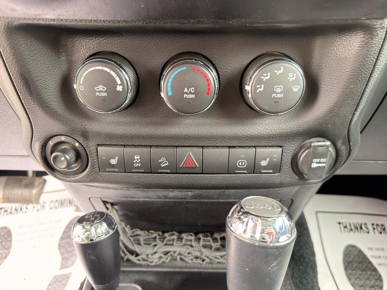 Jeep Wrangler 4WD 2dr Sahara 2012