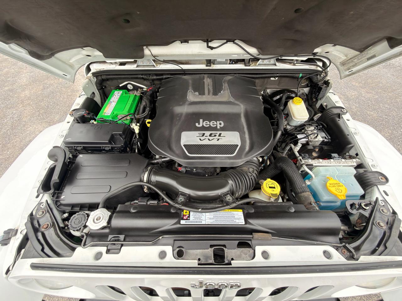 Jeep Wrangler 4WD 2dr Sahara 2012