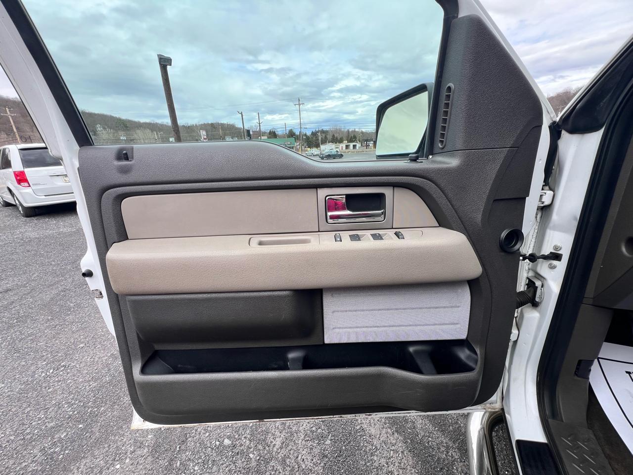 Ford F-150 4WD SuperCab 145" XLT 2010