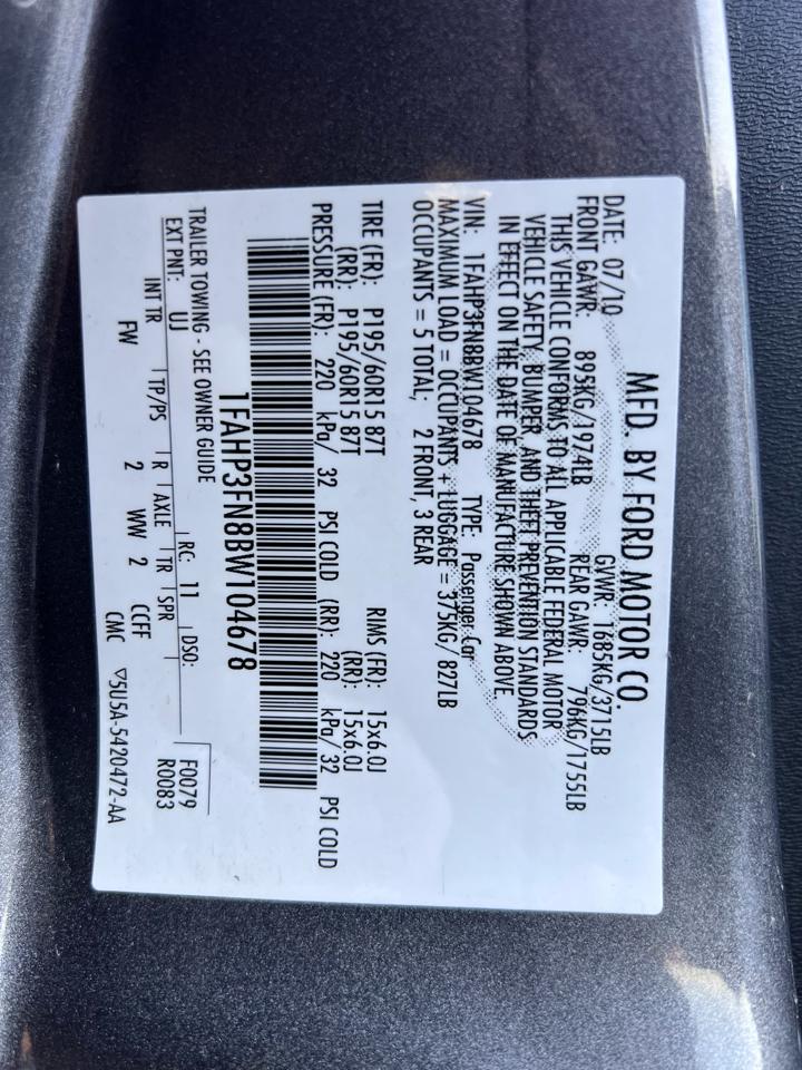 Ford Focus 4dr Sdn SE 2011