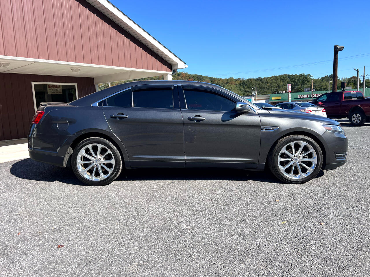 Ford Taurus Limited FWD 2018 Ford Taurus Limited FWD 2018