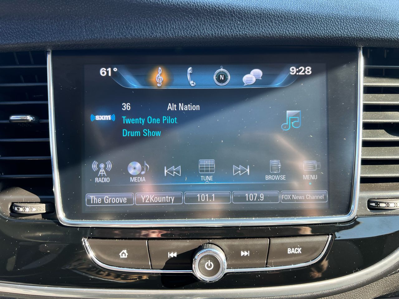 Buick Encore AWD 4dr Essence 2019 Buick Encore AWD 4dr Essence 2019