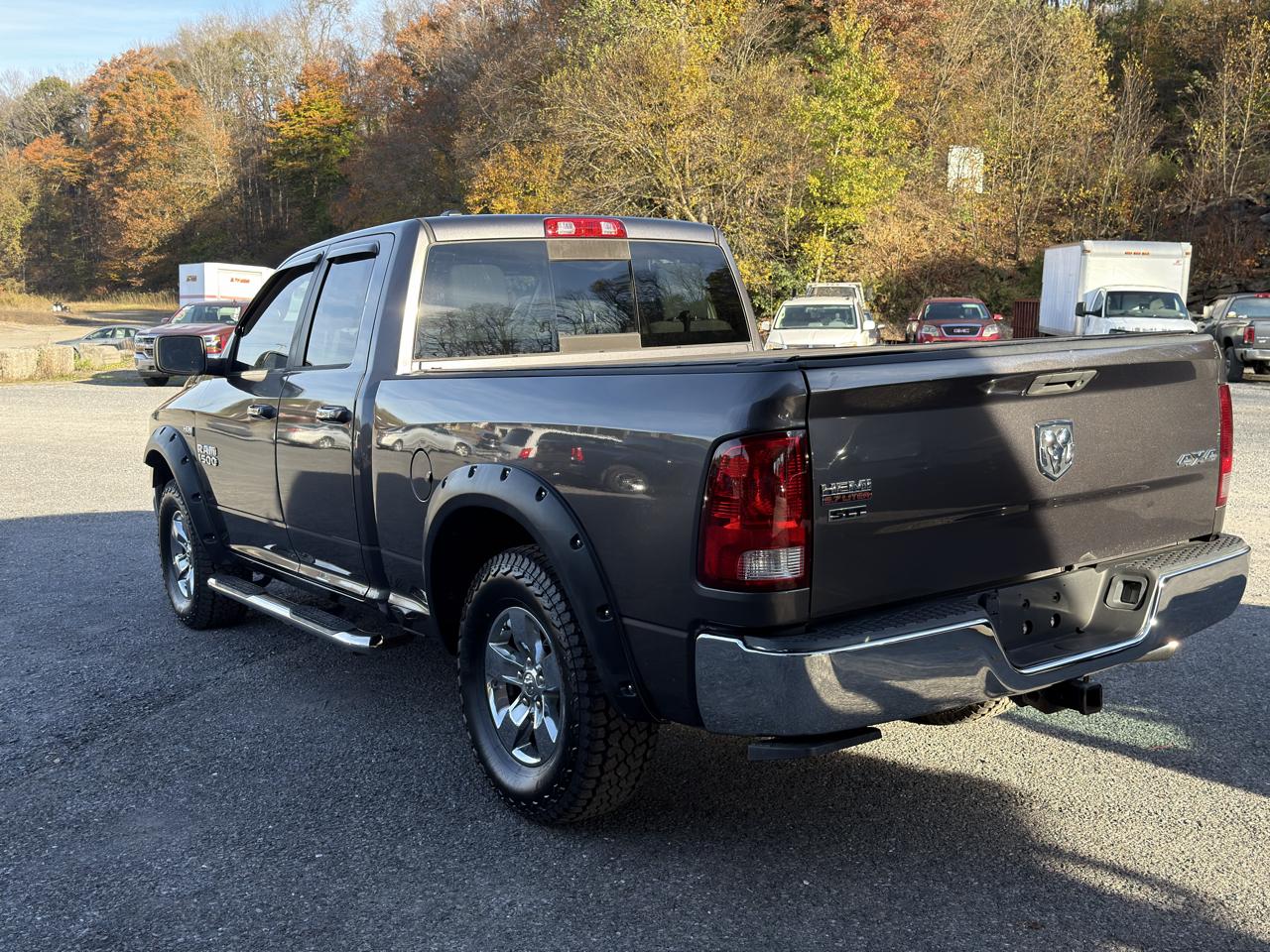 RAM 1500 4WD Quad Cab 140.5" SLT 2016