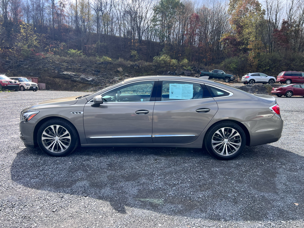 Buick LaCrosse 4dr Sdn Premium FWD 2017 Buick LaCrosse 4dr Sdn Premium FWD 2017