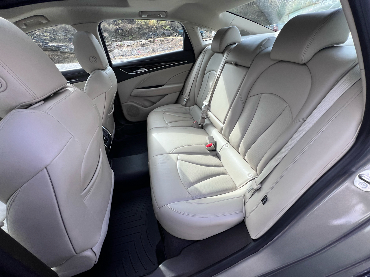 Buick LaCrosse 4dr Sdn Premium FWD 2017 Buick LaCrosse 4dr Sdn Premium FWD 2017
