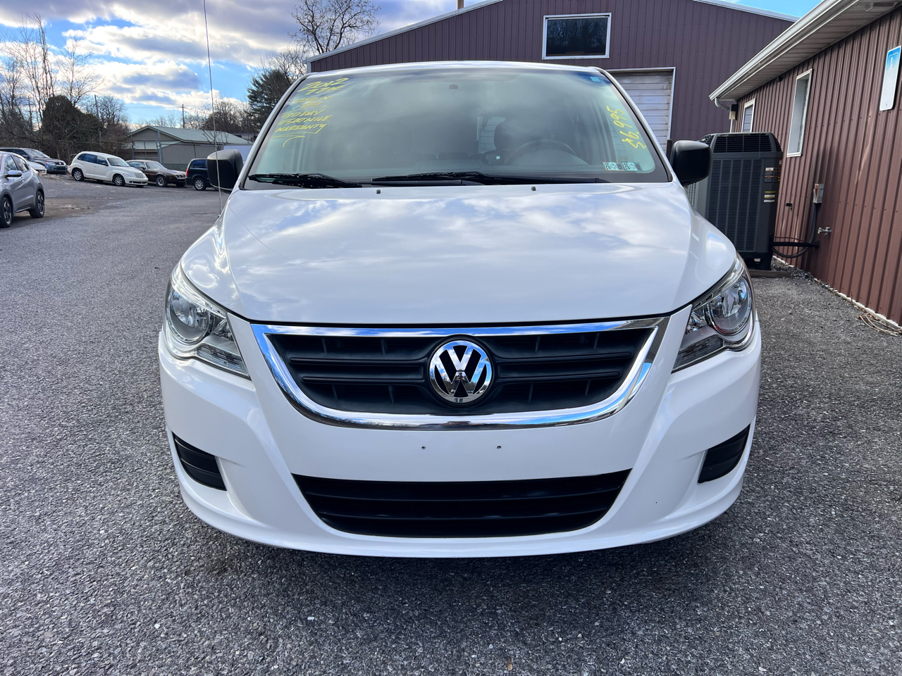 Volkswagen Routan 4dr Wgn S 2012