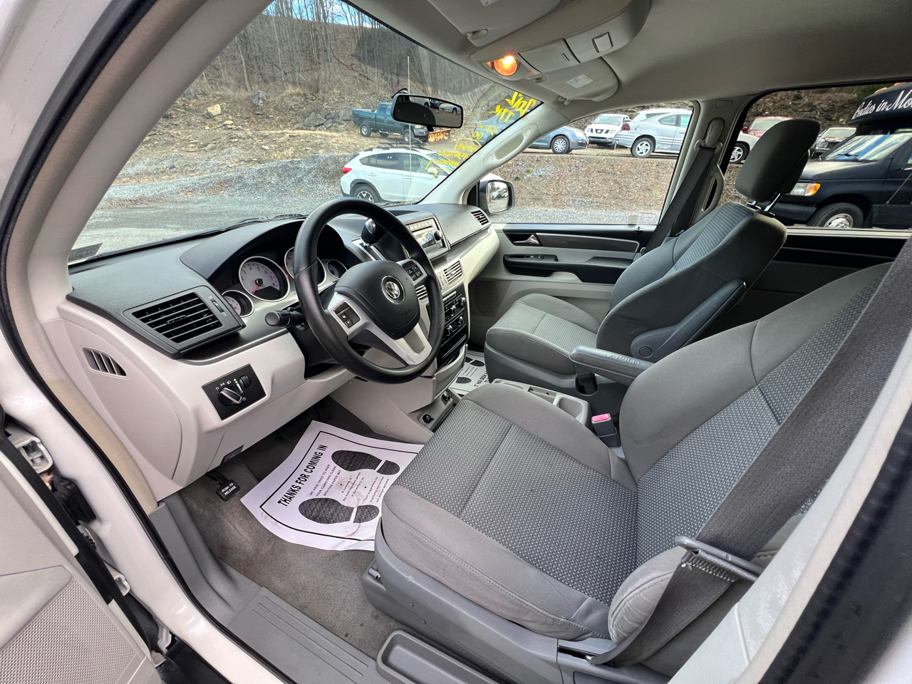 Volkswagen Routan 4dr Wgn S 2012