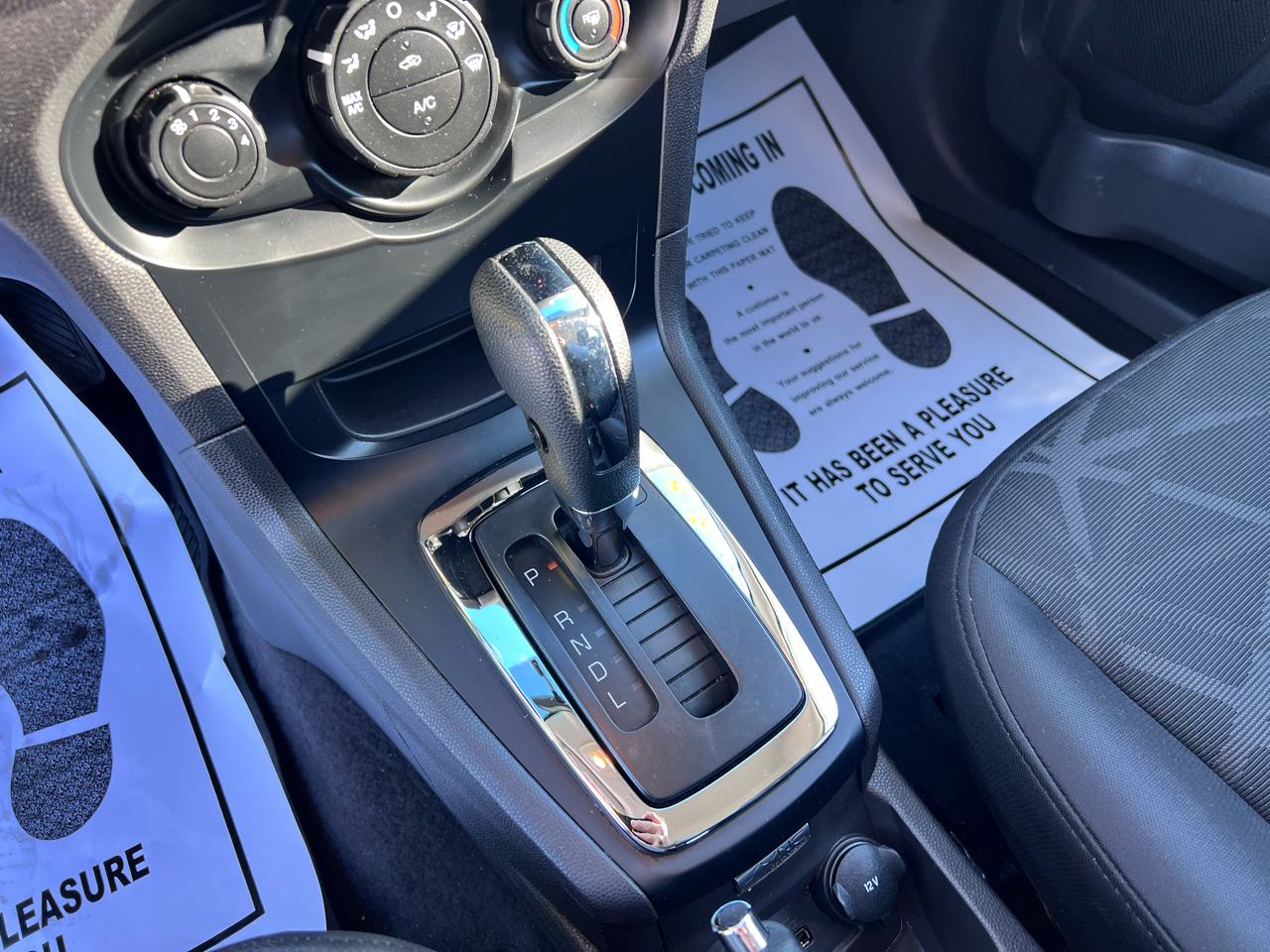 Ford Fiesta 5dr HB SE 2011