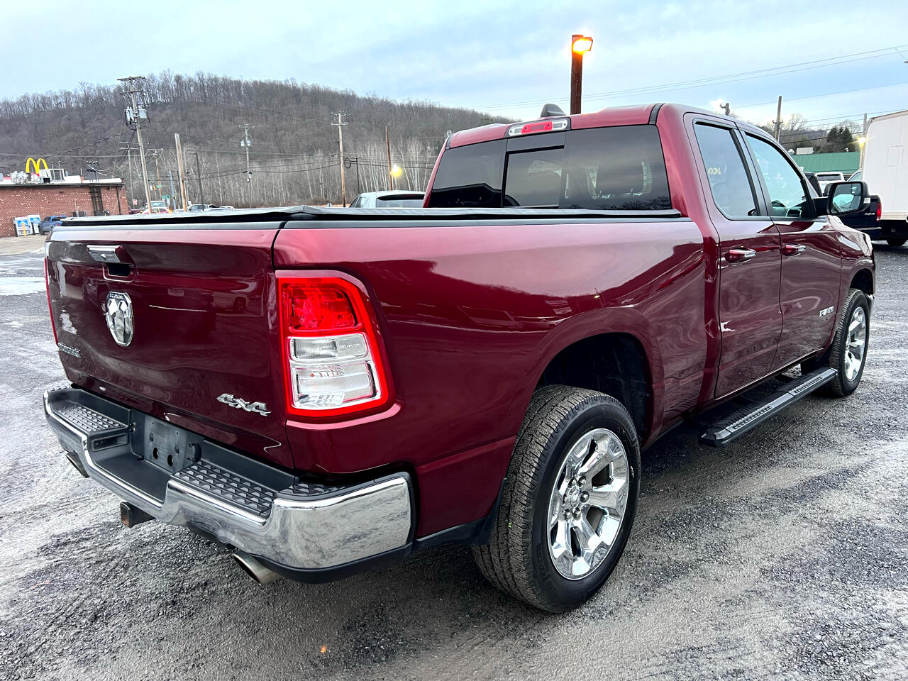RAM 1500 Big Horn 4x4 Quad Cab 6'4" Box 2020