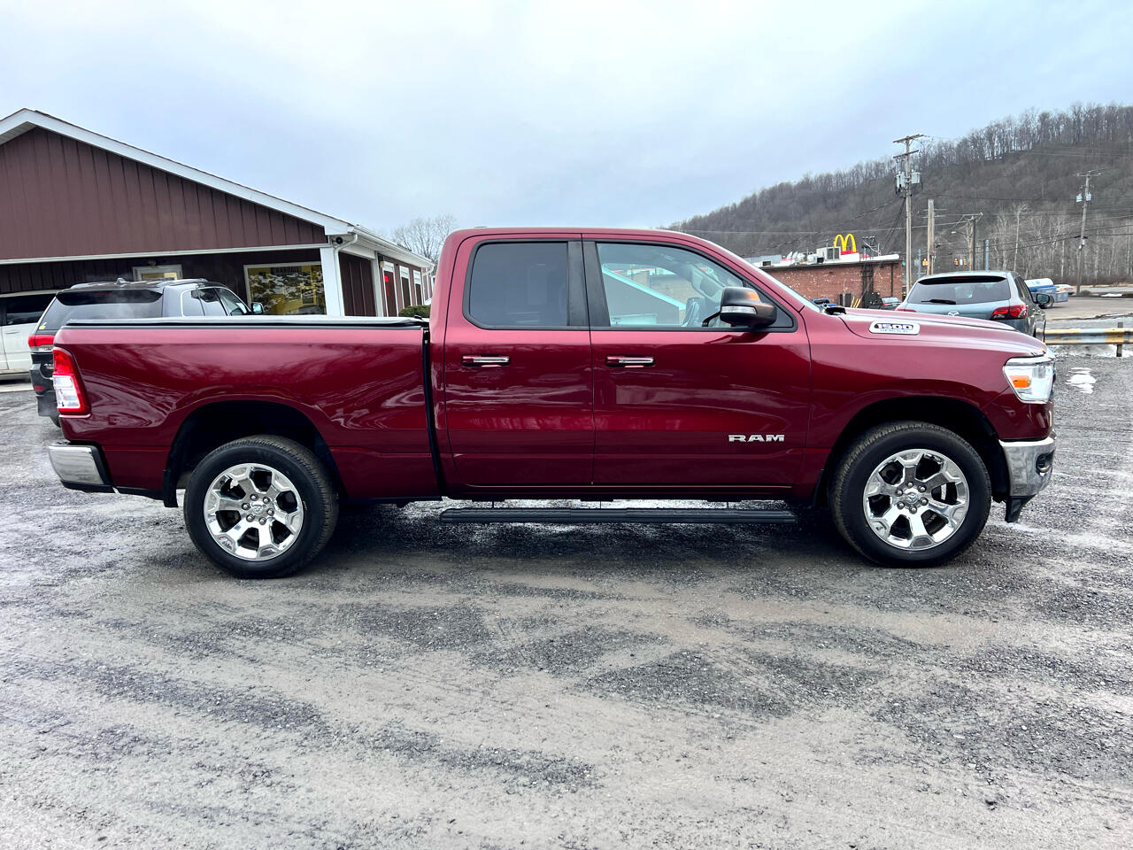 RAM 1500 Big Horn 4x4 Quad Cab 6'4" Box 2020