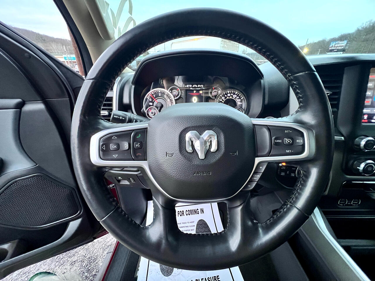 RAM 1500 Big Horn 4x4 Quad Cab 6'4" Box 2020