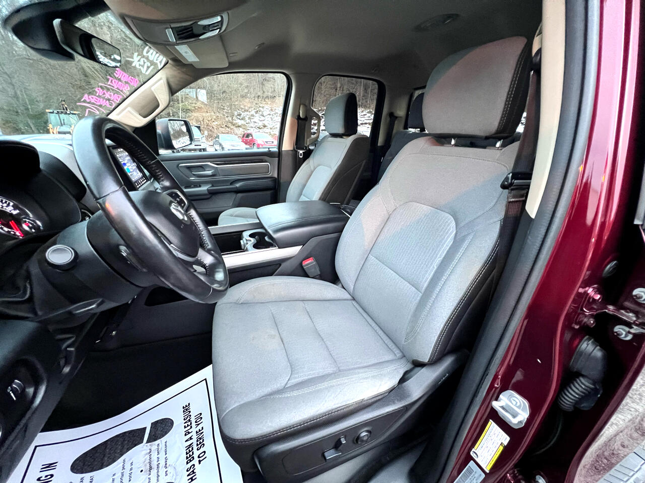 RAM 1500 Big Horn 4x4 Quad Cab 6'4" Box 2020