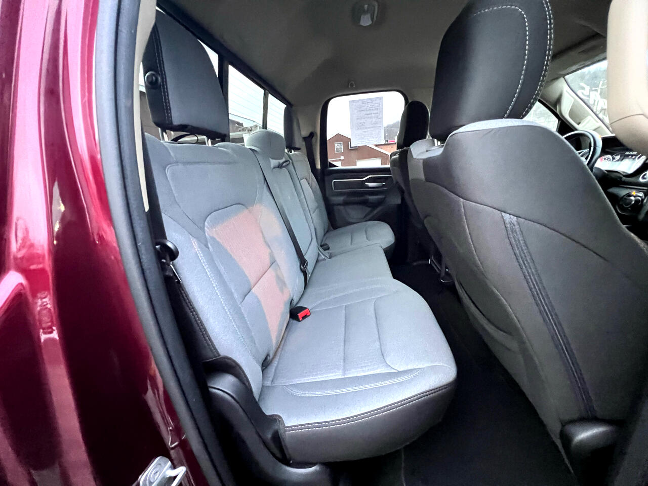 RAM 1500 Big Horn 4x4 Quad Cab 6'4" Box 2020