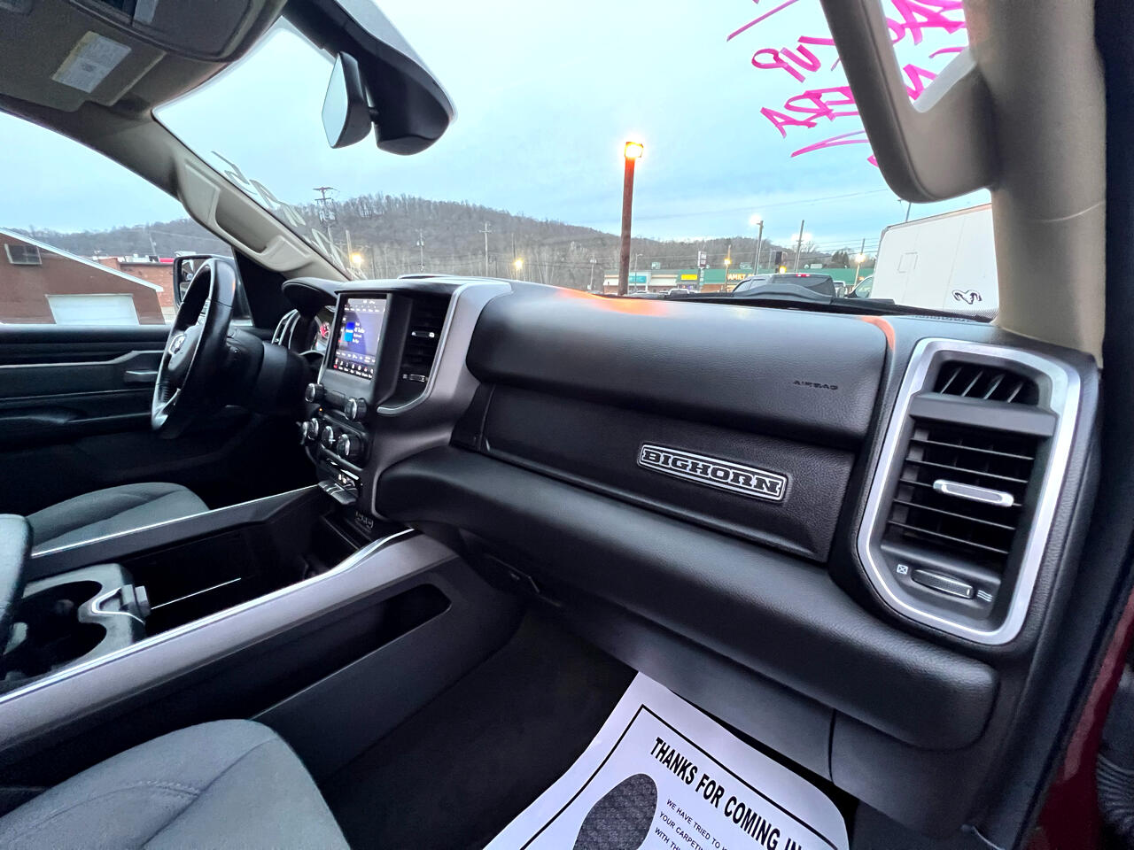 RAM 1500 Big Horn 4x4 Quad Cab 6'4" Box 2020